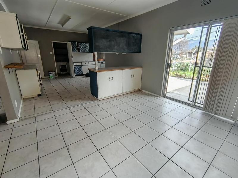 To Let Commercial Property for Rent in Prince Alfred Hamlet Western Cape